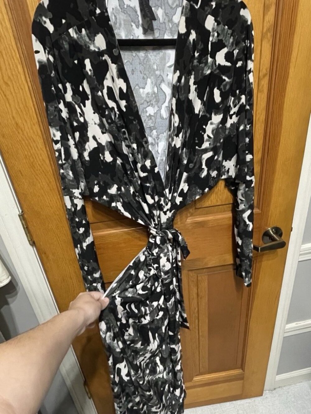 NORMA KAMALI Wrap Dress Maxi Gown with Tie, Modern Camo, Dolman Sleeves, XL - Picture 2 of 9